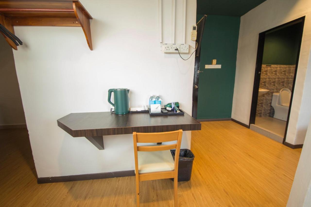 Room V Jalan Jenang By Secoms Бату Пахат Екстериор снимка